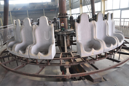 24 Seats Under-Driven Pendulum Thrill Rides Seats in Manufacturing