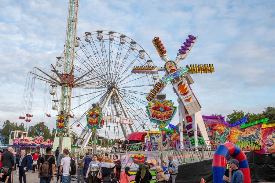 Speedy Windmill Thrill Rides from United ides